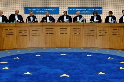 Pais condenados a prisão e filhos condenados a “educação sexual”