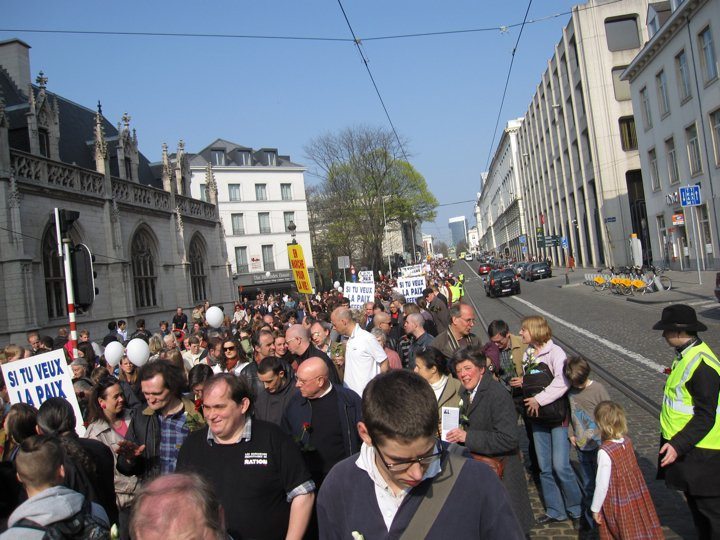 Na Capital da União Européia mais de 3.500 pessoas dizem não ao aborto