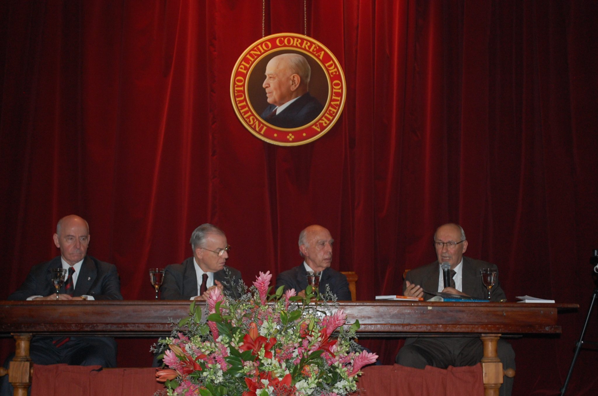 Mais um importante evento para cortar o passo ao PNDH-3 (Programa de Perseguição Religiosa sob Pretexto de Direitos Humanos)