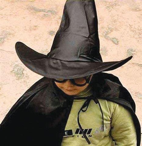 Na Inglaterra, expansão da magia e do satanismo