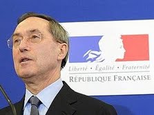 A “cruzada” antireligiosa na França e no Brasil