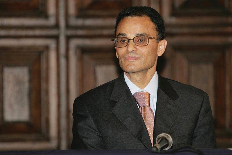 Eurodeputado: antes sair da UE do que se descristianizar