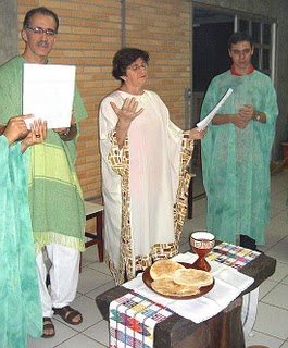 Enquanto anglicanos retornam ao seio da Igreja, clérigos austríacos rumam ao cisma…