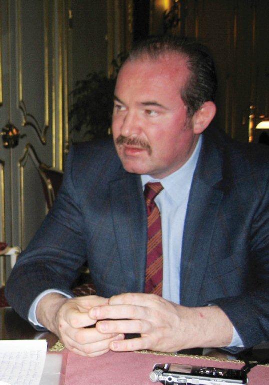 Hungria revoga constituição comunista – “Deus proteja os húngaros” Embaixador Szalay-Bobrvniczky