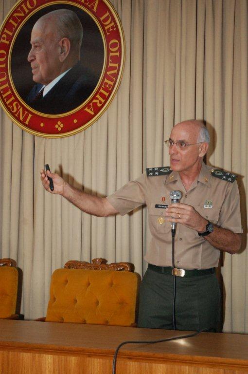 Exército Brasileiro: sua realidade, lutas e desafios