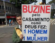 Caravana pela Família atrai populares em Apucarana