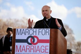 Se os católicos não reagirem, temíveis perseguições sobrevirão para a Igreja Católica – Entrevista com o Arcebispo de São Francisco (Califórnia)