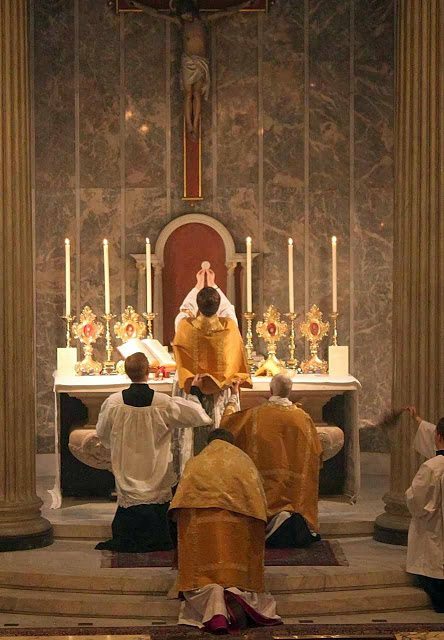 Páscoa Na Páscoa “eu não podia mais ficar parada. Eu fui batizada e confirmada na Igreja Católica.”