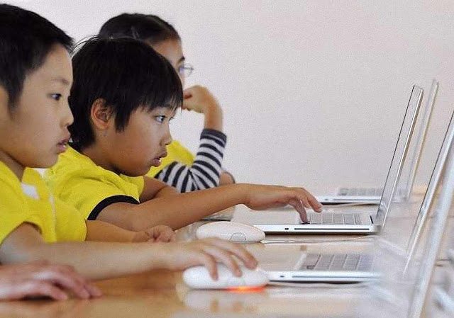 Japão: viciados na Internet precisam voltar à realidade Mais de 500 mil jovens estariam atingidos pela patologia digital