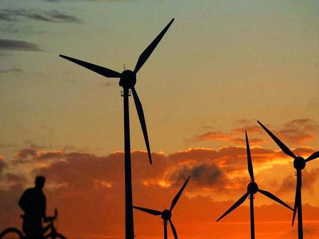 Tribunal da França manda desmontar torres eólicas: prejudicam aos homens e à natureza Prejudicam a saúde e à natureza, disse Tribunal