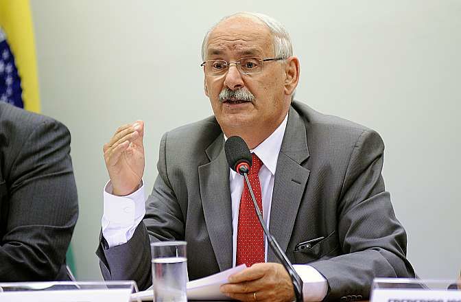 Enquanto bilhões somem da Petrobrás… o SUS gera R$ 17 bilhões de dívida com as Santa Casas Edson Rogatti: a dívida acumulada das entidades chega a cerca de R$ 17 bilhões.