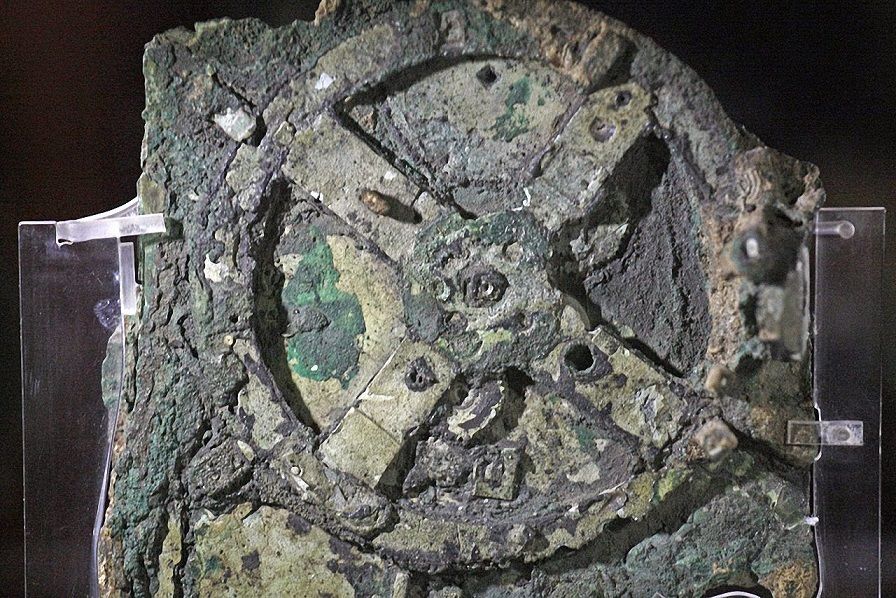 O “computador de Arquimedes”: lição para a ufania da modernidade Computador de Arquimedes: a peça principal foi a primeira achada