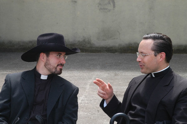 A estratégia do demônio: Contrapor “um Jesus bondoso” a “uma Igreja malvada”, afirma exorcista padre Cesar Truqui