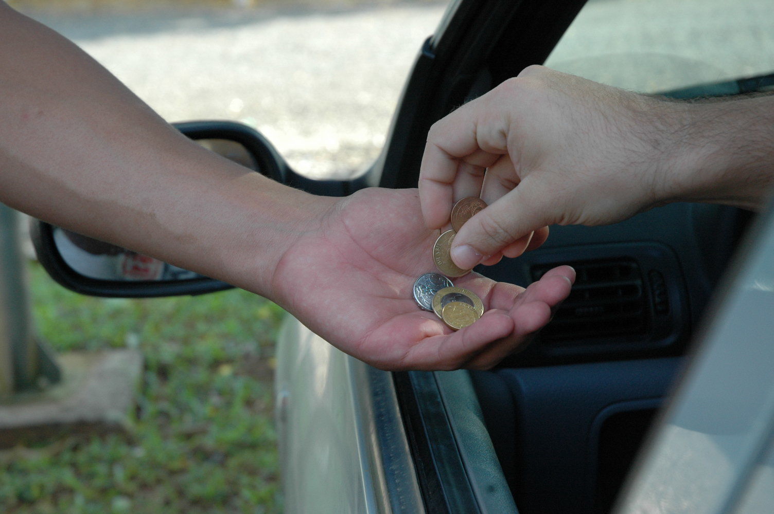 Dispensa de cumprir mandamentos Esmola