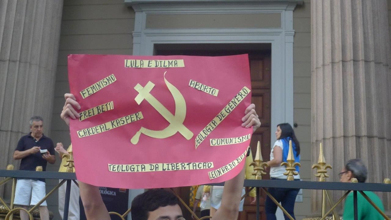 Cresce em dois anos o teor ideológico das manifestações públicas Manifestação de 16 agosto