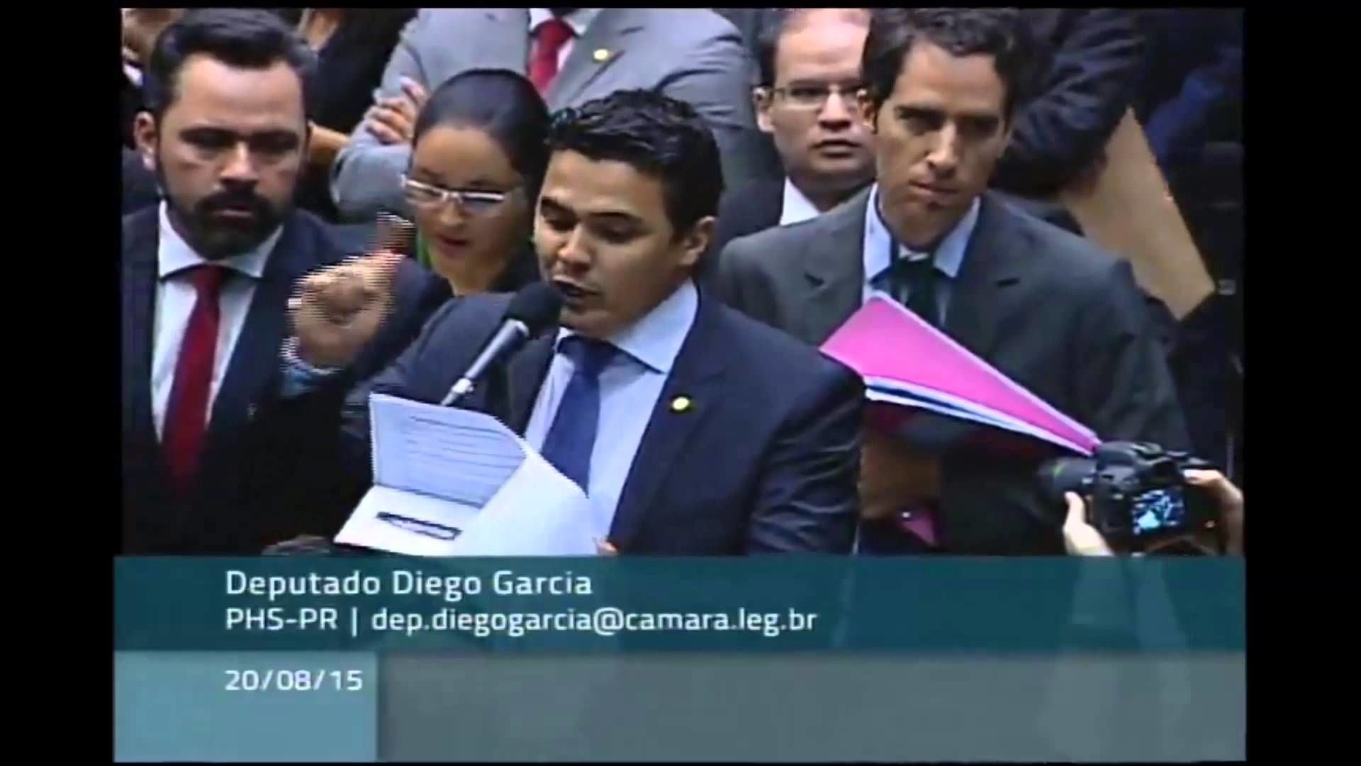 Fraude na enquete da Câmara dos Deputados sobre família Deputado Diego Garcia