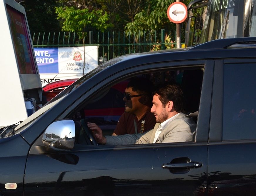 Milhares de paulistanos dizem NÃO ao “Gênero” e às uniões homossexuais! Campanha de "Buzine!" contra a Ideologia de Gênero