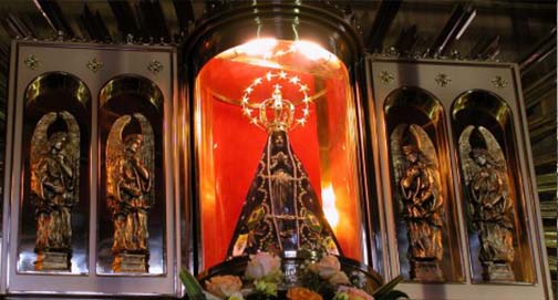 Imagem de Nossa Senhora Aparecida no carnaval!?