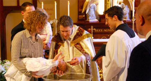 A sublimidade da Igreja em dois cortejos