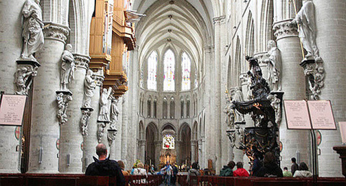 Arquidiocese de Bruxelas planeja fechar maioria das paróquias