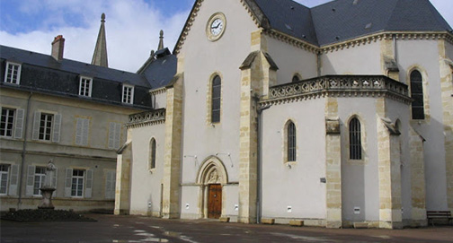 Santa Bernadette em Nevers: paz de alma no Tabor e no Calvário
