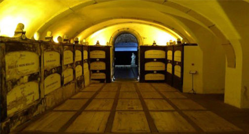 Enterrar os mortos: obra de misericórdia