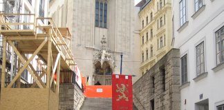 Terço público em Viena, Áustria, pelo Centenário de Nossa Senhora de Fátima