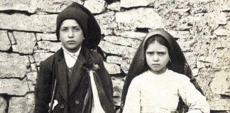 Santos Francisco e Jacinta de Fátima