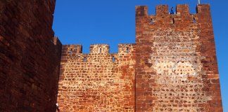 Buscando no passado os valores perdidos