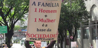 Vídeo: IPCO protesta contra Butler no SESC: “Brasil sim! Gênero não!”