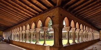 Influência dos mosteiros no renascimento econômico medieval