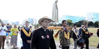 Fotos e Vídeo: Marcha contra o Aborto em Brasília – 2018