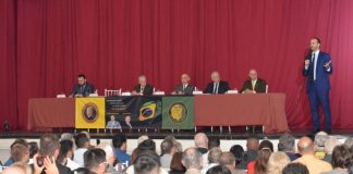 Fotos da conferencia do Dep. Eduardo Bolsonaro e do Cel. Paes de Lira