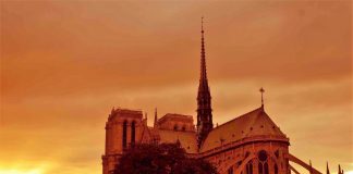 Notre Dame de Paris, um olhar, uma virtude