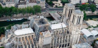 NOTRE-DAME UM ANO DEPOIS