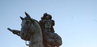 RETROCESSOS MONSTRUOSOS