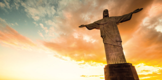 O Cristo Redentor do Corcovado na mira