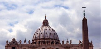 AUTODEMOLIÇÃO DA IGREJA