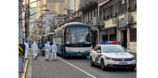 Por que a China não vacinou os médicos? Nem a população?