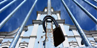 Oração de Ester e o lockdown de igrejas; live do Prof. Hermes Nery