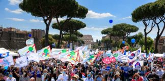 ROMA — MARCHA CONTRA O ABORTO