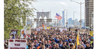 Policiais e bombeiros (NY) protestam contra o mandato de vacinas