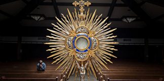 Visitas ao Santíssimo Sacramento