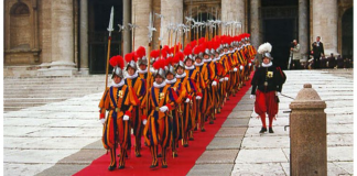 Formação (R-CR): Caráter pacifista e antimilitarista da Revolução