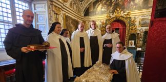 CORPO INCORRUPTO DE SANTA TERESA D´ÁVILA